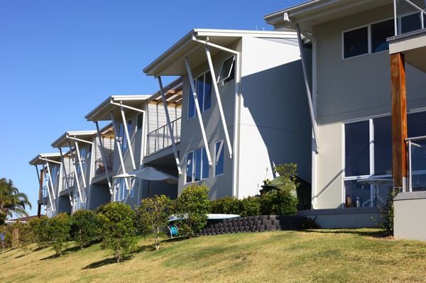 A multi dwelling development of 5 waterfront 2 storey townhouses in Sirius Close, Port Macquarie. 